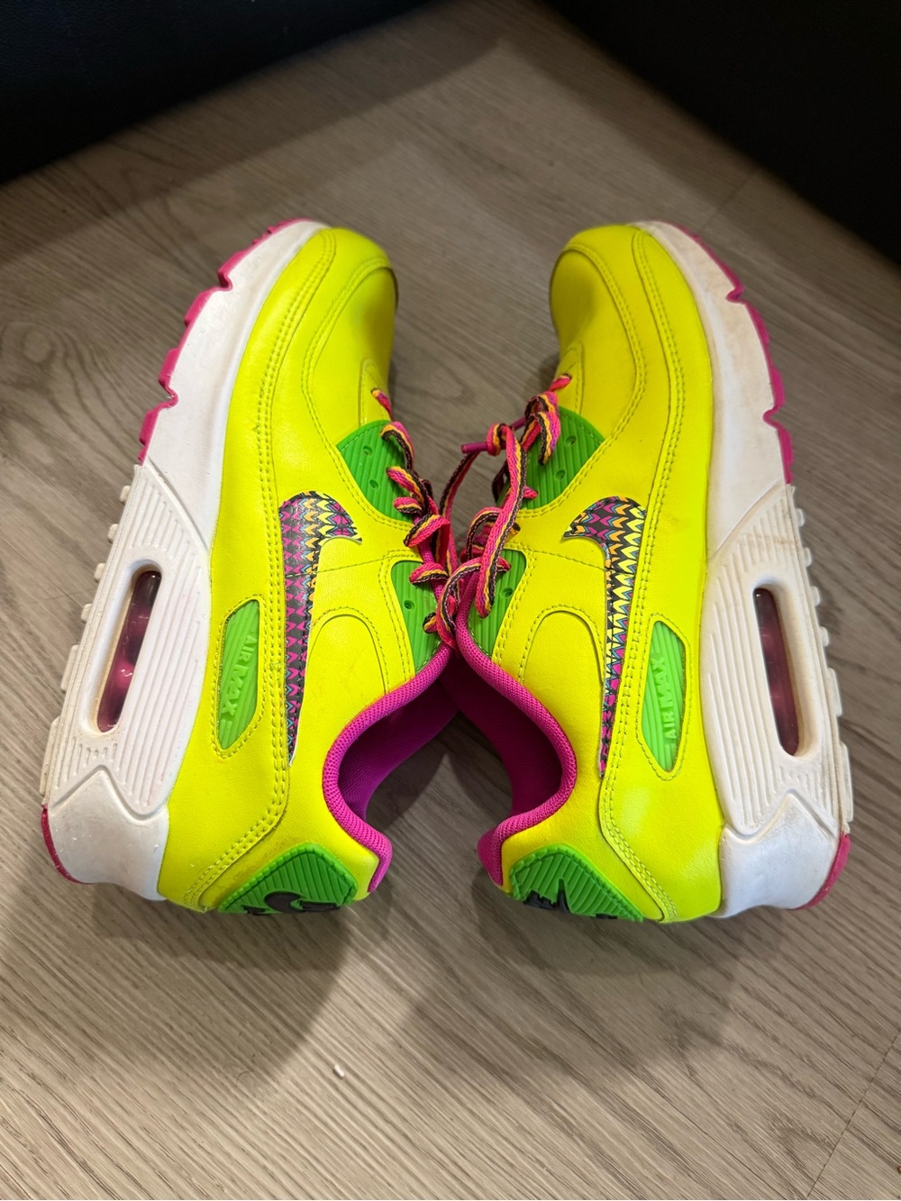 Size 6Y (GS) - Nike Air Max 90 Low Volt Fire Pink Woman